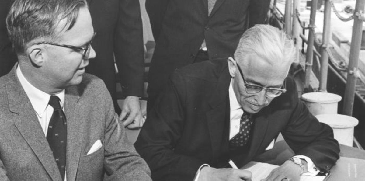 WHOI-JP charter signing 1968.jpg (Full)